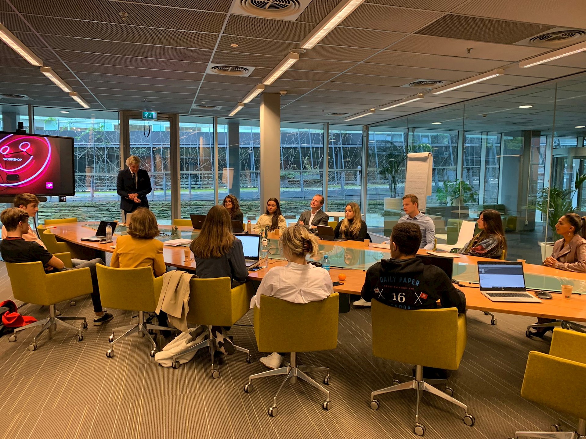 PERSONAL BRANDING MEETS EDUCATIONAL BRANDING