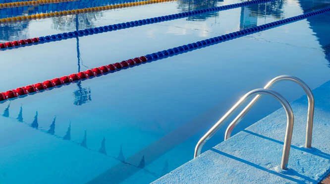 EEN ENERGIEKE LEEFSTIJL MET ZWEMMEN!